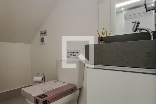 Lavabo Sala de casa para alugar com 4 quartos, 160m² em Chácara Klabin, São Paulo