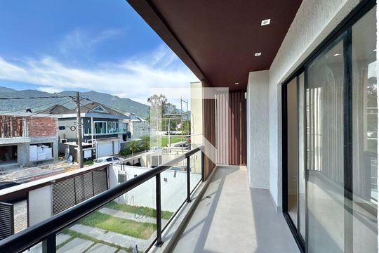 Suíte 1 - Varanda de casa de condomínio à venda com 4 quartos, 180m² em Vargem Pequena, Rio de Janeiro