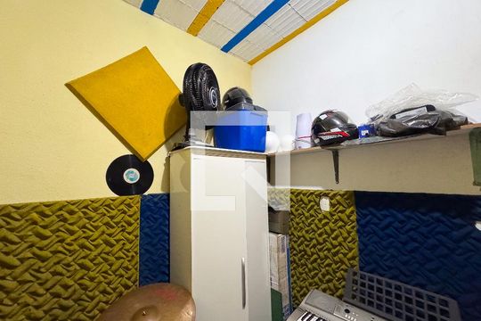 Sala de som de casa à venda com 3 quartos, 305m² em Industrial, Contagem