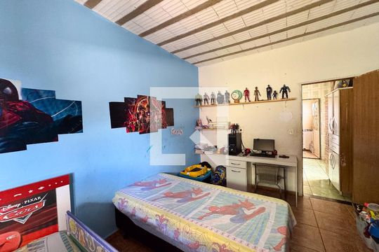 Quarto 2 de casa à venda com 3 quartos, 305m² em Industrial, Contagem