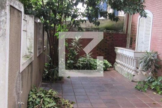 Área externa de casa à venda com 3 quartos, 175m² em Vila Itapura, Campinas