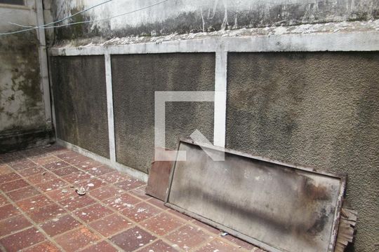 Quintal de casa à venda com 3 quartos, 175m² em Vila Itapura, Campinas