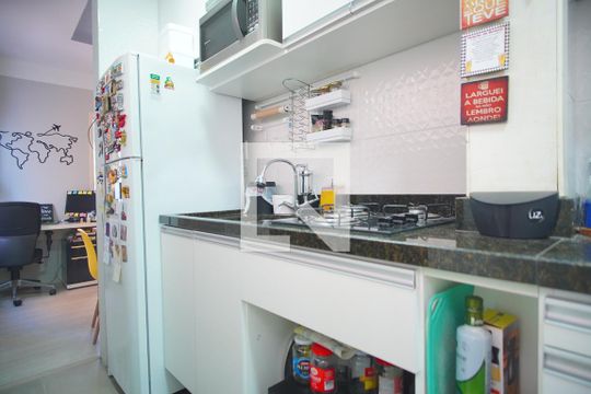 Cozinha de apartamento à venda com 1 quarto, 33m² em Sarandi, Porto Alegre