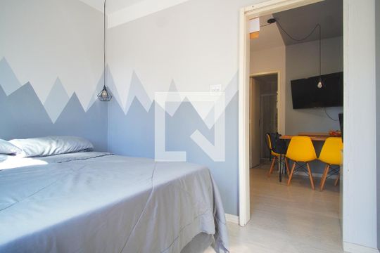 Quarto de apartamento à venda com 1 quarto, 33m² em Sarandi, Porto Alegre
