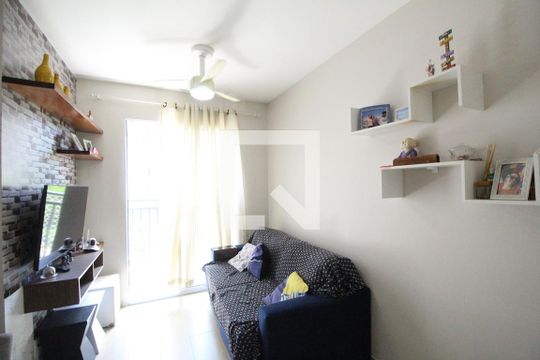 Sala de apartamento para alugar com 2 quartos, 49m² em Taquara, Rio de Janeiro