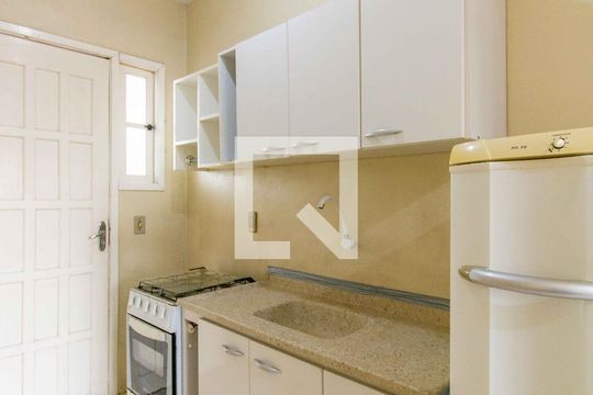 Sala/Cozinha de apartamento para alugar com 1 quarto, 20m² em São José, Canoas