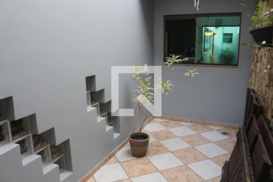 Quintal de casa à venda com 3 quartos, 253m² em Santa Maria, São Caetano do Sul
