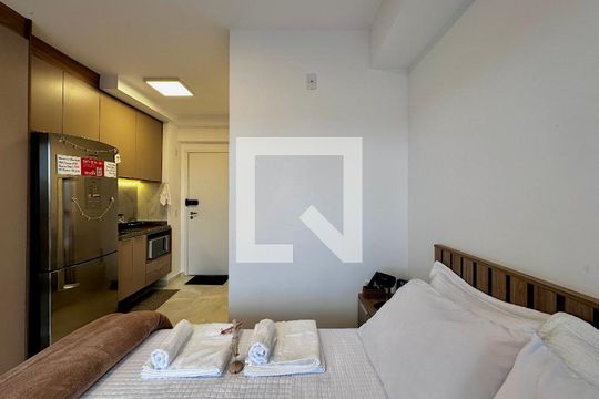Studio de kitnet/studio para alugar com 1 quarto, 25m² em Santo Amaro, São Paulo