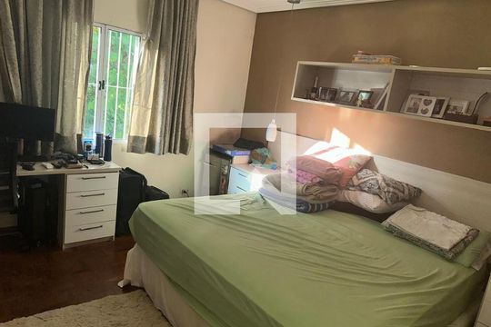 Quarto 2 de casa para alugar com 2 quartos, 150m² em Vila Cordeiro, São Paulo