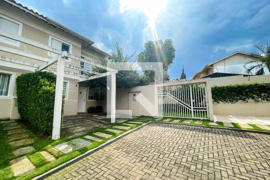 Fachada da Casa de casa de condomínio à venda com 4 quartos, 115m² em Parque São Quirino, Campinas