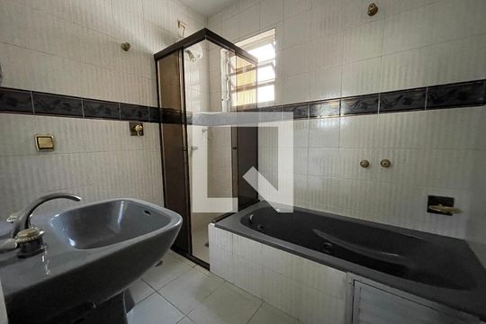 Banheiro 2 de casa à venda com 3 quartos, 172m² em Instituto de Previdencia, São Paulo