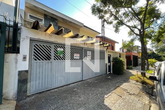 Fachada de casa à venda com 3 quartos, 172m² em Instituto de Previdencia, São Paulo
