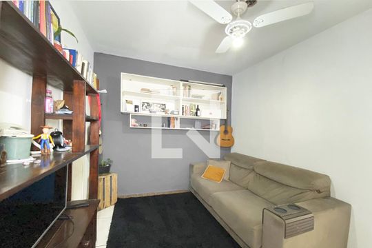 Sala de apartamento para alugar com 1 quarto, 49m² em Centro, São Leopoldo