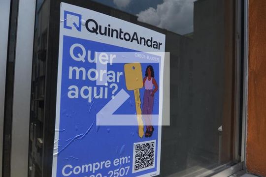 Placa Instalada de apartamento para alugar com 2 quartos, 54m² em Jardim Sulacap, Rio de Janeiro