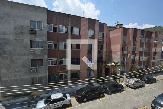 Vista da Área de Serviço de apartamento para alugar com 2 quartos, 54m² em Jardim Sulacap, Rio de Janeiro