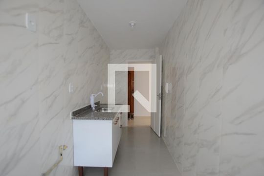 Cozinha de apartamento para alugar com 2 quartos, 54m² em Jardim Sulacap, Rio de Janeiro