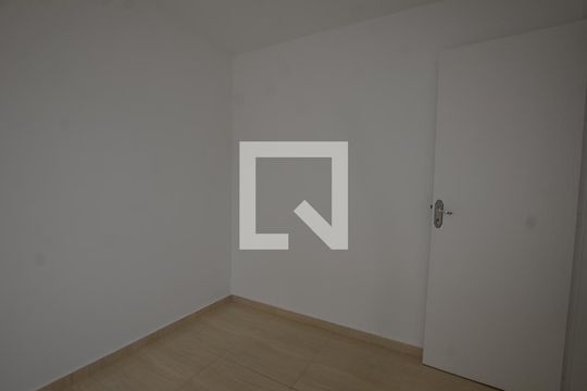 Quarto 1 de apartamento para alugar com 2 quartos, 54m² em Jardim Sulacap, Rio de Janeiro