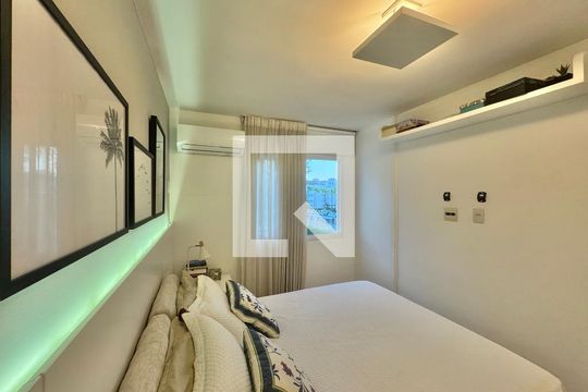 Suíte de apartamento à venda com 3 quartos, 138m² em Recreio dos Bandeirantes, Rio de Janeiro