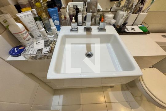 Banheiro da Suíte de apartamento à venda com 3 quartos, 138m² em Recreio dos Bandeirantes, Rio de Janeiro