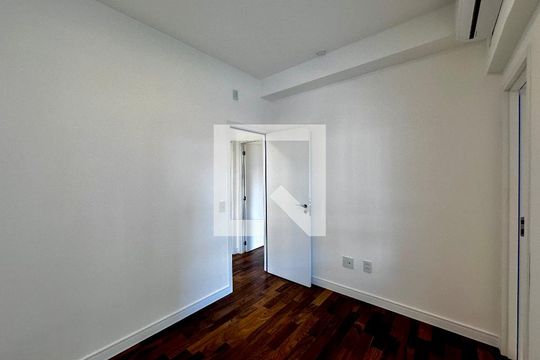 Suíte 3 de apartamento à venda com 3 quartos, 162m² em Chácara Santo Antônio (zona Sul), São Paulo