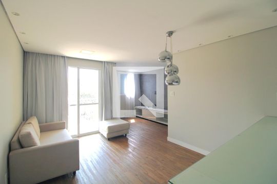 Sala  de apartamento à venda com 3 quartos, 62m² em Vila Inglesa, São Paulo