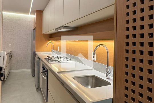 Área de Serviço de apartamento para alugar com 2 quartos, 75m² em Alphaville Industrial, Barueri