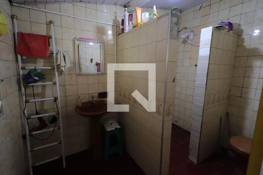 Banheiro (casa 1) de casa à venda com 3 quartos, 510m² em Vila Carrão, São Paulo