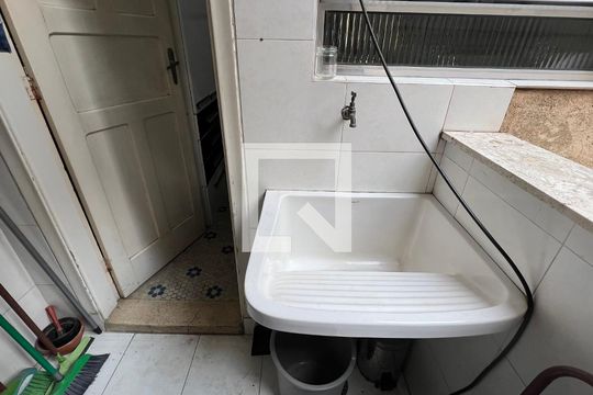 Área de Serviço de apartamento para alugar com 1 quarto, 80m² em Cerqueira César, São Paulo