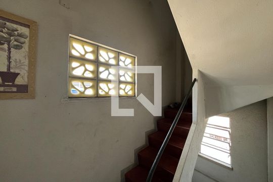 Escada - Terraço de casa à venda com 2 quartos, 75m² em Penha, Rio de Janeiro