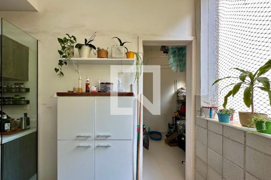 Cozinha de apartamento à venda com 3 quartos, 170m² em Leblon, Rio de Janeiro
