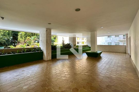 Área comum de apartamento à venda com 3 quartos, 170m² em Leblon, Rio de Janeiro