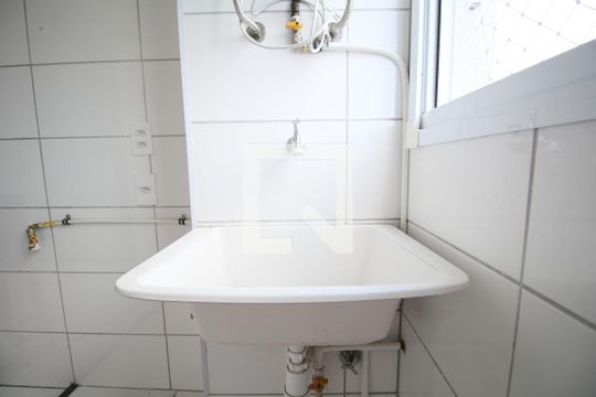 Cozinha/Área de serviço de apartamento para alugar com 2 quartos, 42m² em Parque Reboucas, São Paulo