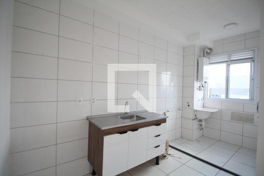 Cozinha de apartamento para alugar com 2 quartos, 42m² em Parque Reboucas, São Paulo