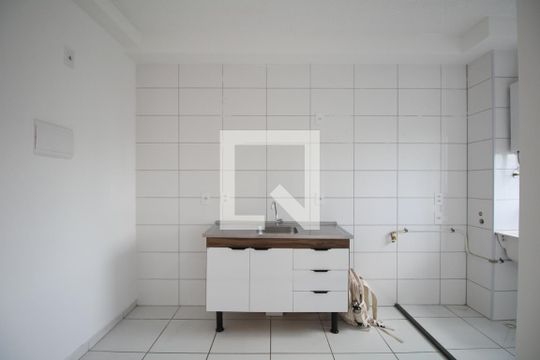 Cozinha de apartamento para alugar com 2 quartos, 42m² em Parque Reboucas, São Paulo
