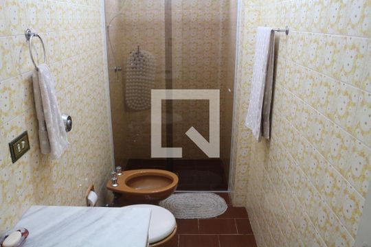 Banheiro de apartamento para alugar com 1 quarto, 60m² em Santo Antônio, São Caetano do Sul