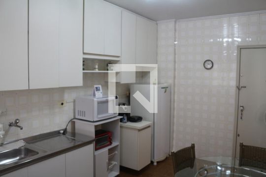 Cozinha de apartamento para alugar com 1 quarto, 60m² em Santo Antônio, São Caetano do Sul