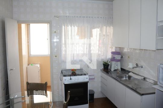 Cozinha de apartamento para alugar com 1 quarto, 60m² em Santo Antônio, São Caetano do Sul