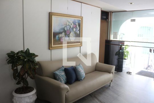 Hall social de apartamento para alugar com 1 quarto, 60m² em Santo Antônio, São Caetano do Sul