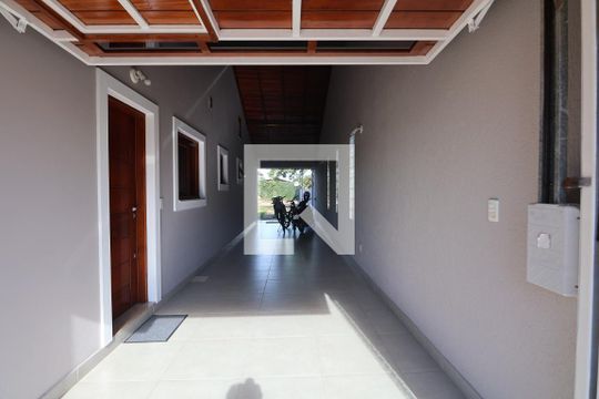 Garagem de casa à venda com 3 quartos, 173m² em Mathias Velho, Canoas