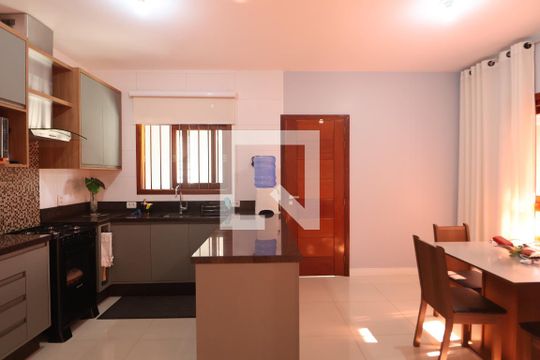Cozinha de casa à venda com 3 quartos, 173m² em Mathias Velho, Canoas