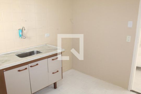 Cozinha de casa de condomínio para alugar com 2 quartos, 60m² em Granja Viana, Cotia