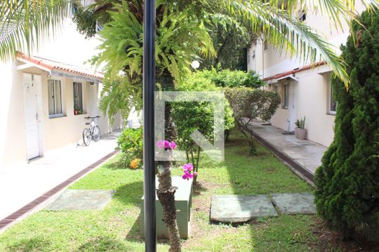 Área comum de casa de condomínio para alugar com 2 quartos, 60m² em Granja Viana, Cotia