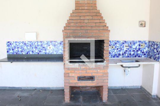 Área comum de casa de condomínio para alugar com 2 quartos, 60m² em Granja Viana, Cotia