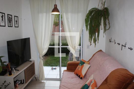 Sala de apartamento para alugar com 2 quartos, 82m² em Bairro Nakamura Park, Cotia
