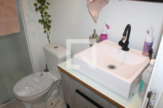 Banheiro de apartamento para alugar com 2 quartos, 82m² em Bairro Nakamura Park, Cotia