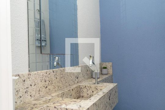 Lavabo de casa de condomínio à venda com 2 quartos, 113m² em Vila Granada, São Paulo