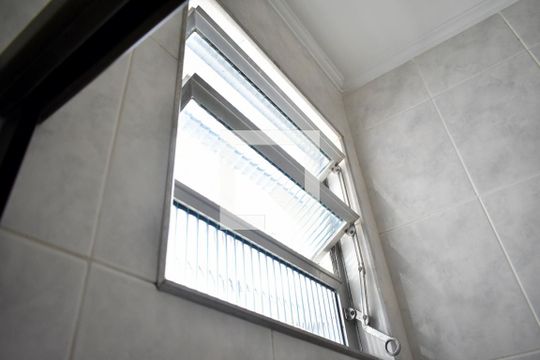 Banheiro Social de casa à venda com 3 quartos, 243m² em Mirandópolis, São Paulo