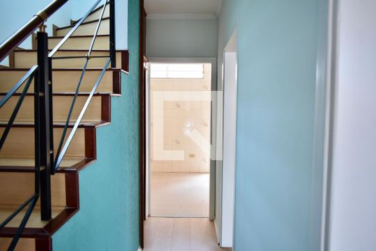 Corredor de casa à venda com 3 quartos, 243m² em Mirandópolis, São Paulo