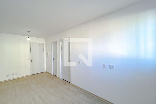 Sala/Quarto de kitnet/studio à venda com 1 quarto, 26m² em Bras, São Paulo