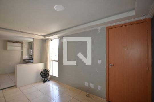 Sala de apartamento para alugar com 2 quartos, 43m² em Cosmos, Rio de Janeiro